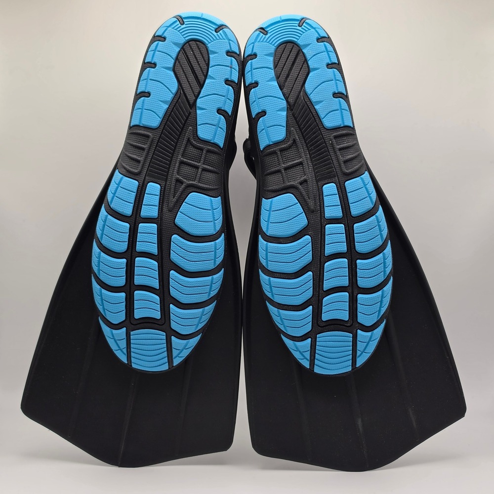 Wildhorn Topside Hydro Fins Mens 11 White Black Walkable Snorkel Swim Fins NEW - Picture 2 of 5
